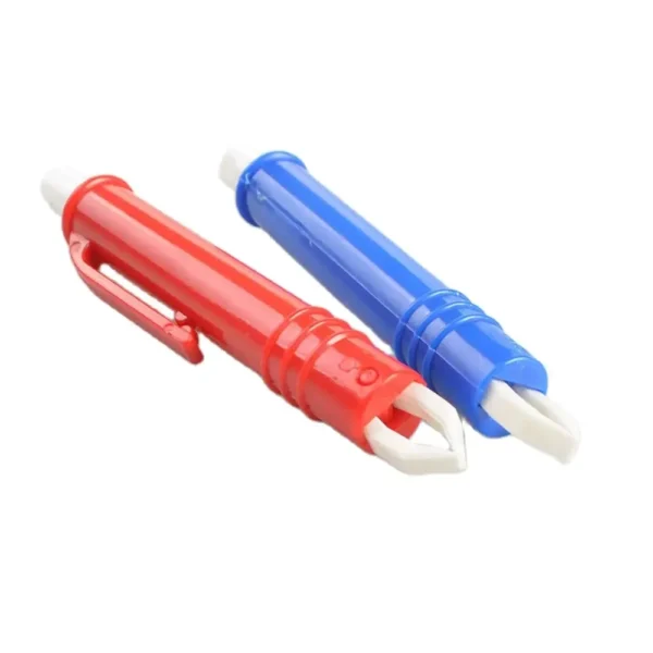 Tick Remover Tool for Cats – Gallery 3 Tick remover tool for cats – safe flea clip designed for small pets and kittens